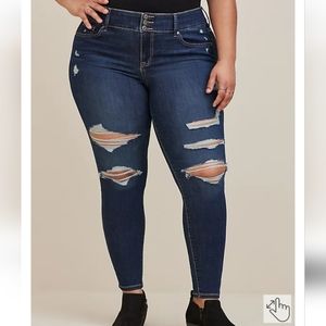 New Torrid Skinny Jeans size 18